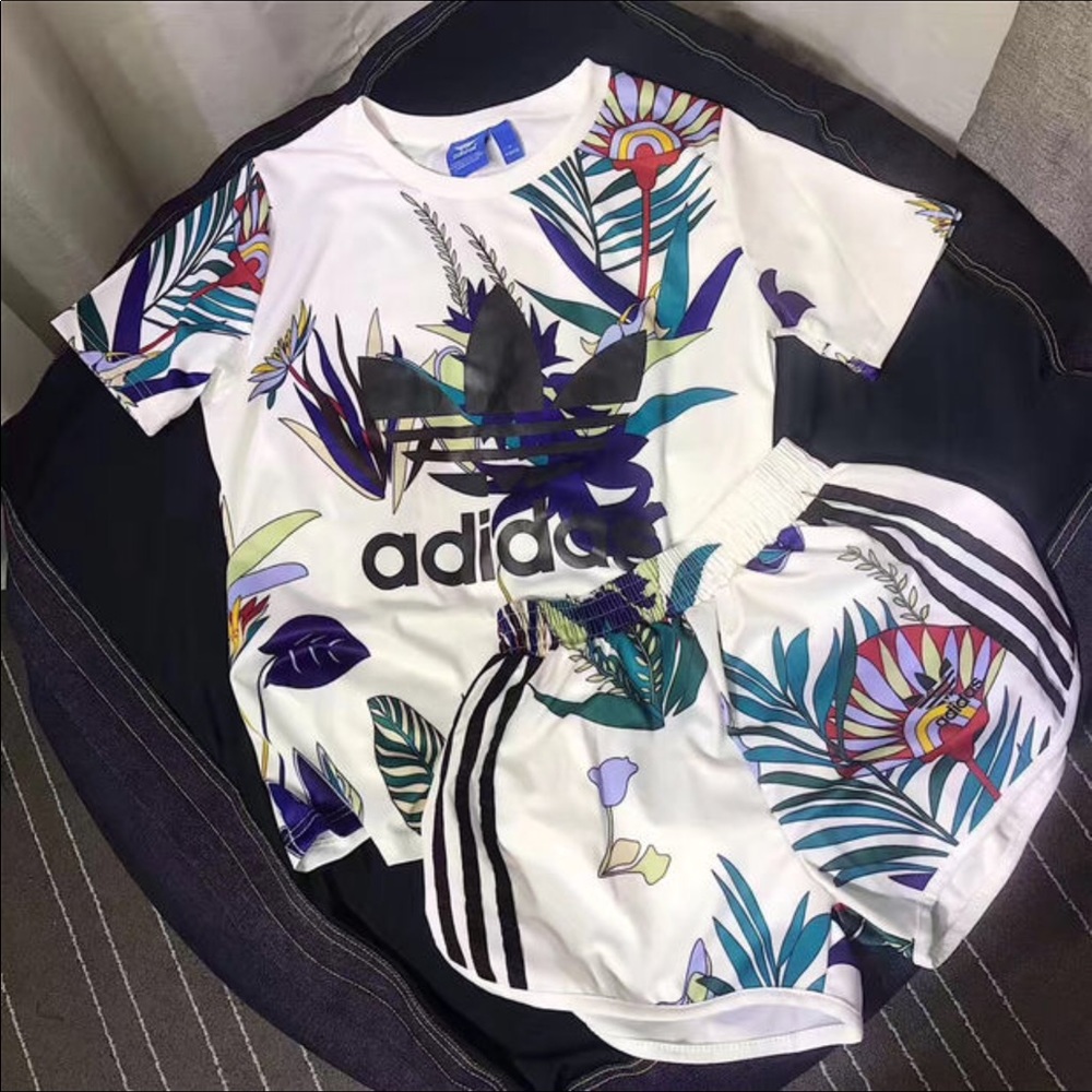 Adidas print 2 piece sports wear
